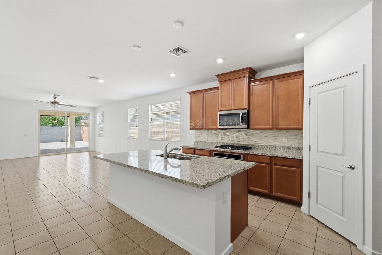 13300 N 141st Ln - Photo 7 of 50