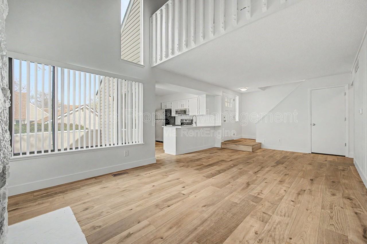 2439 S Xanadu Way #B - Photo 6 of 34