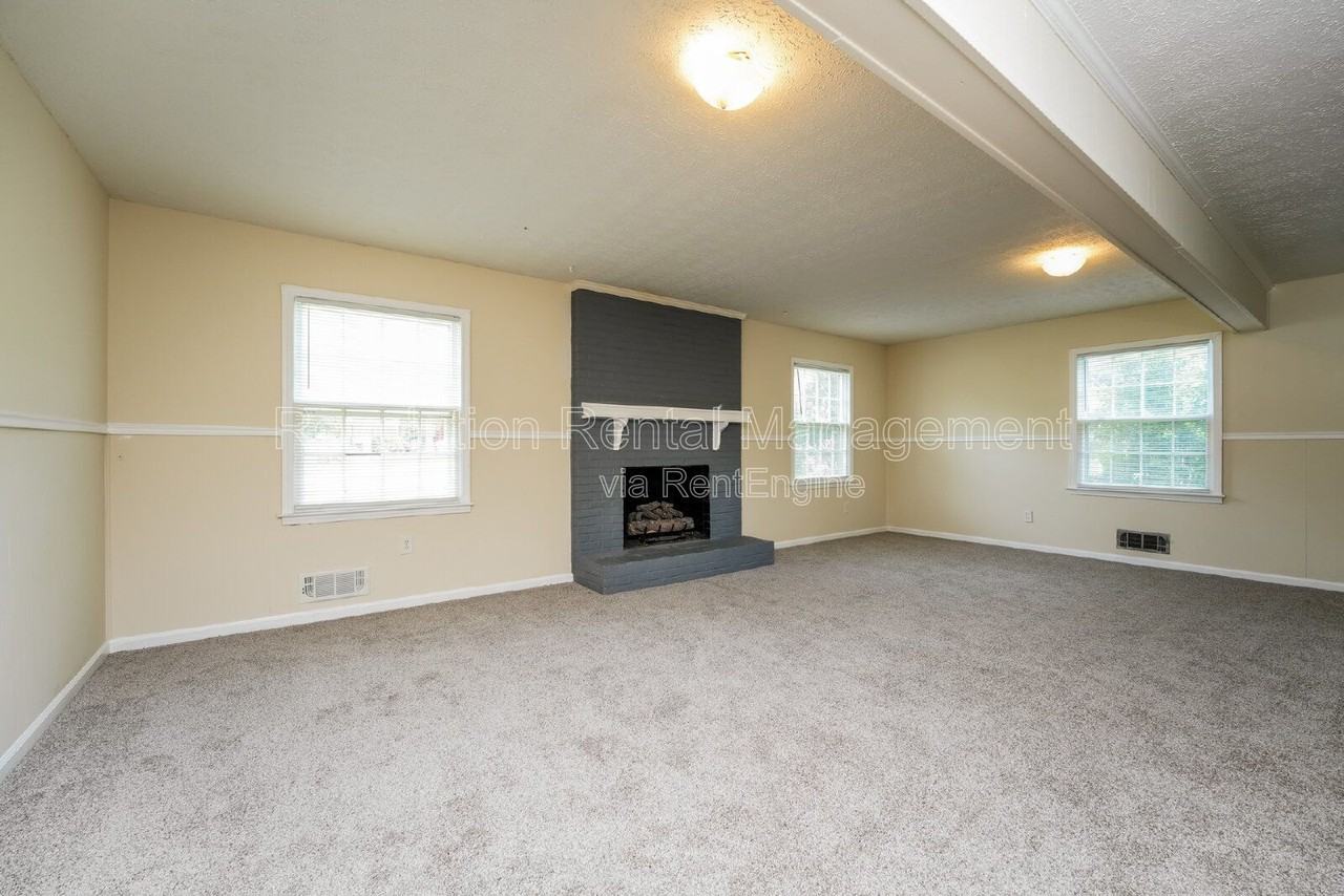 440 Ohern Ct - Photo 5 of 18