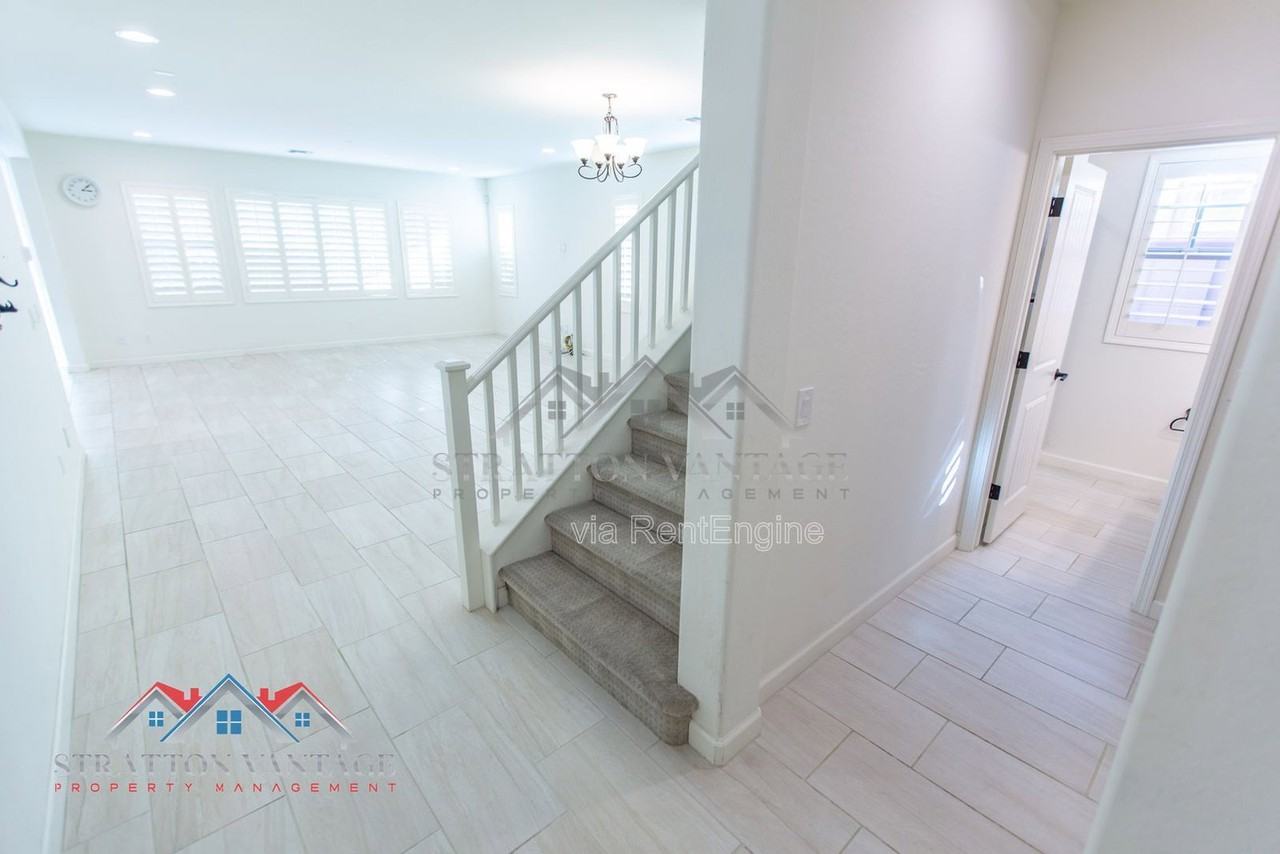 959 W Zion Way - Photo 6 of 50