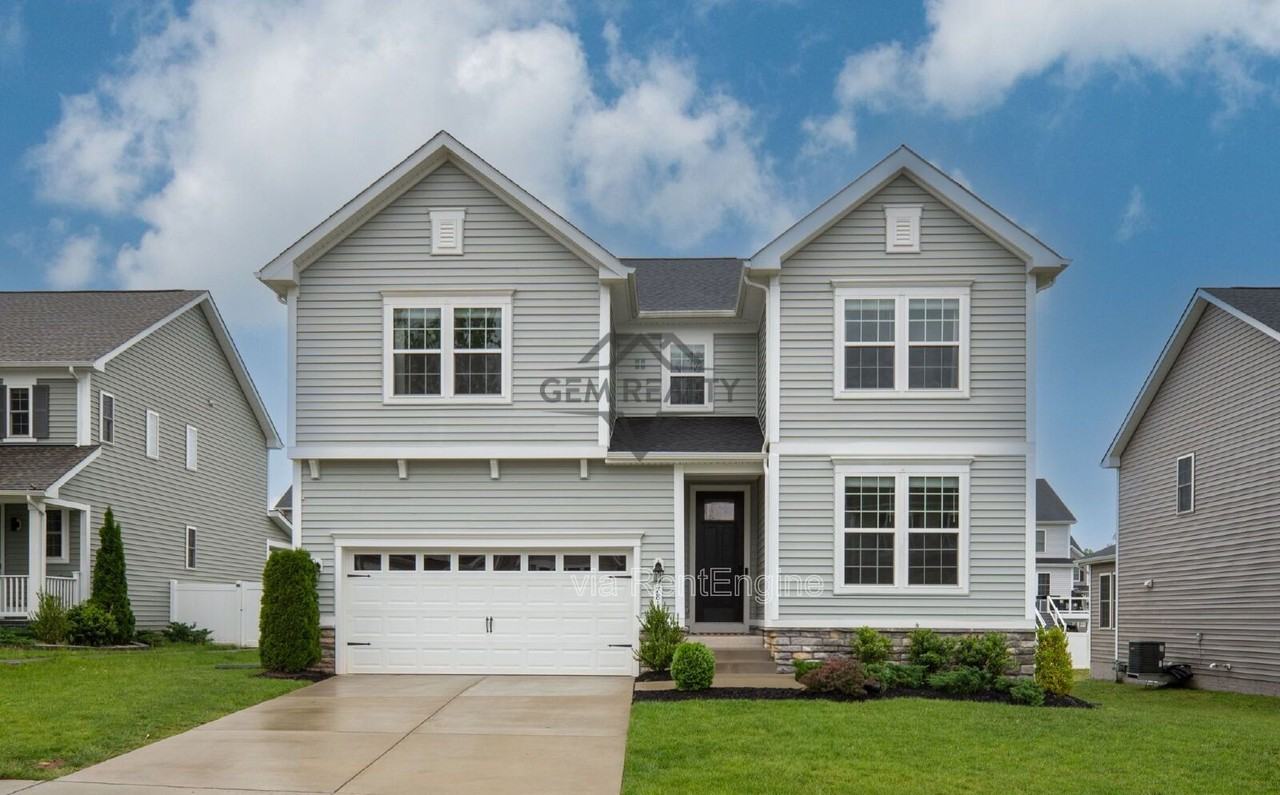 7812 Bexley Ln - Photo 3 of 50