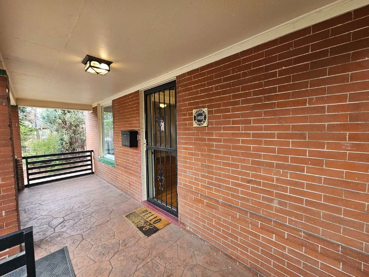 719 W 1st Ave - Photo 3 of 21