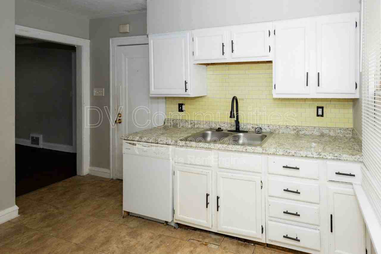 3579 Riedham Rd #DOWN - Photo 7 of 15
