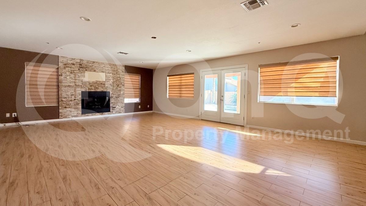 9405 E Presidio Rd - Photo 7 of 42