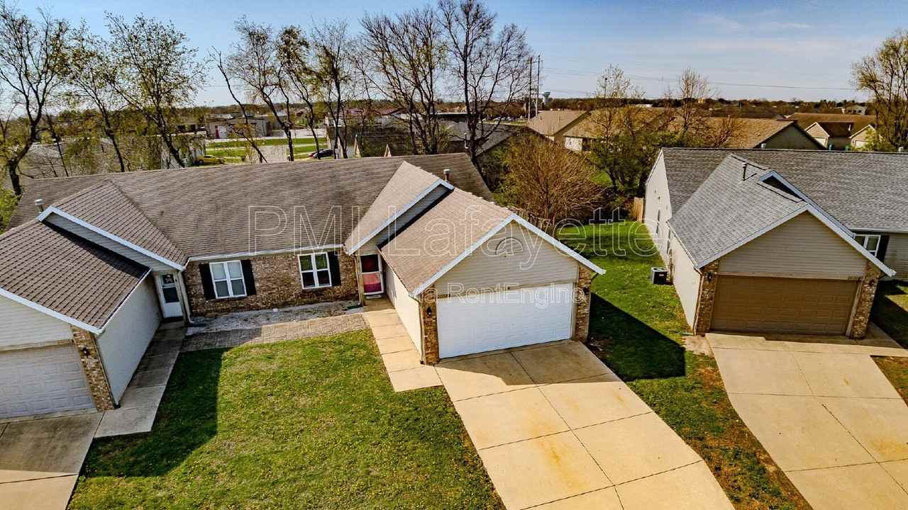 2035 Bridgewater Cir - Photo 2 of 30