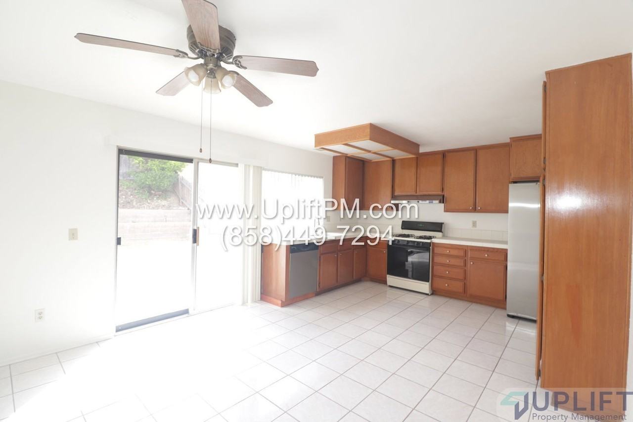 10363 Penrod Ln - Photo 4 of 18