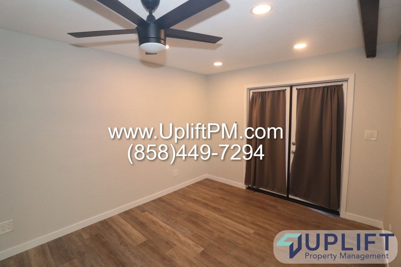 4749 35th St - Photo 3 of 12