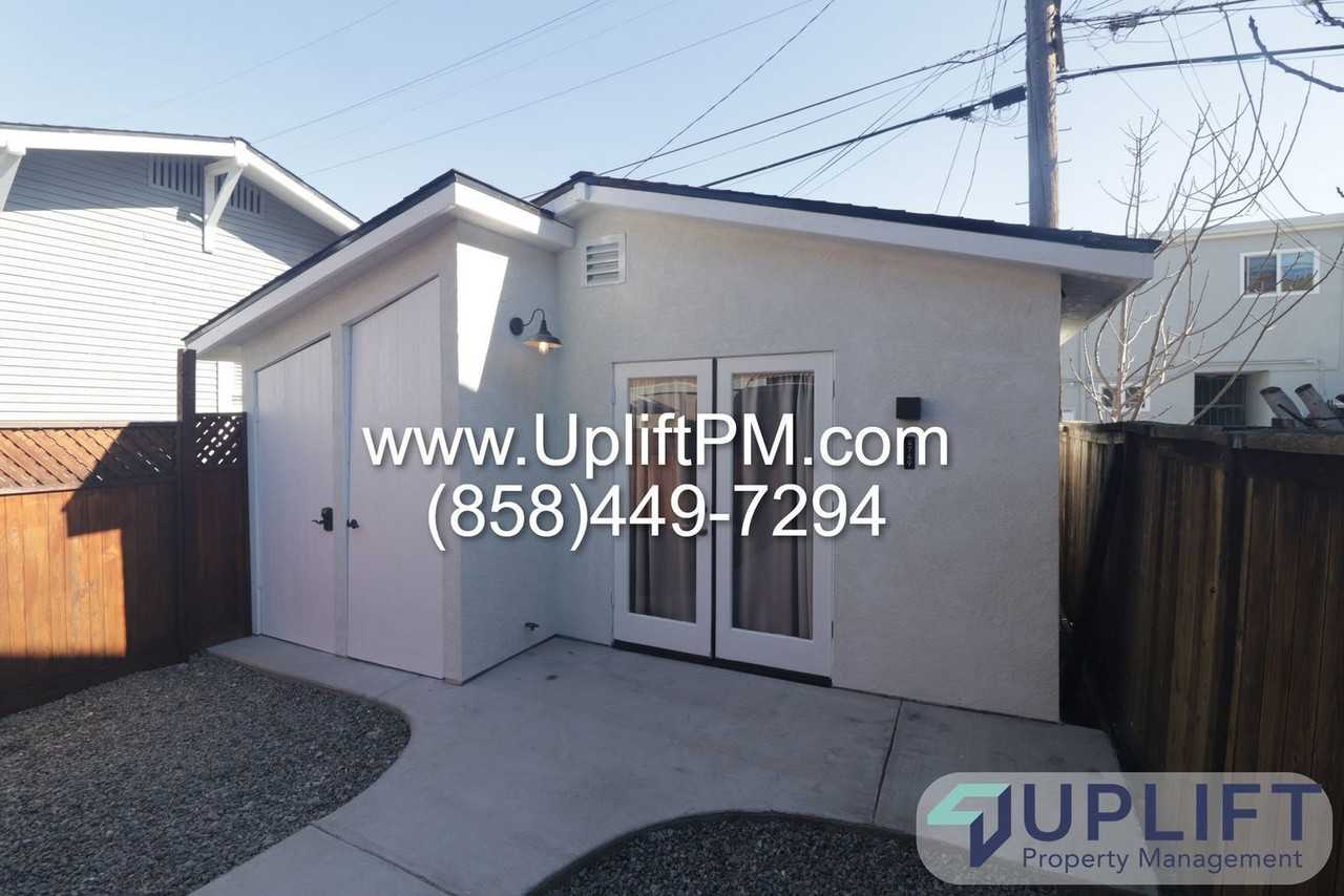 4749 35th St - Photo 7 of 12