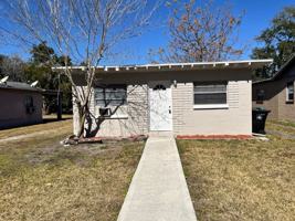 featured image of 1339 Winnifred St