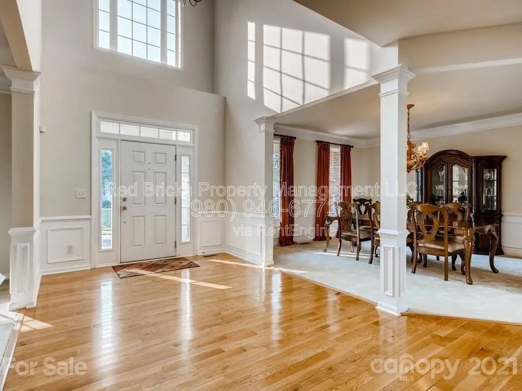 7939 Heatherstone Dr - Photo 4 of 28