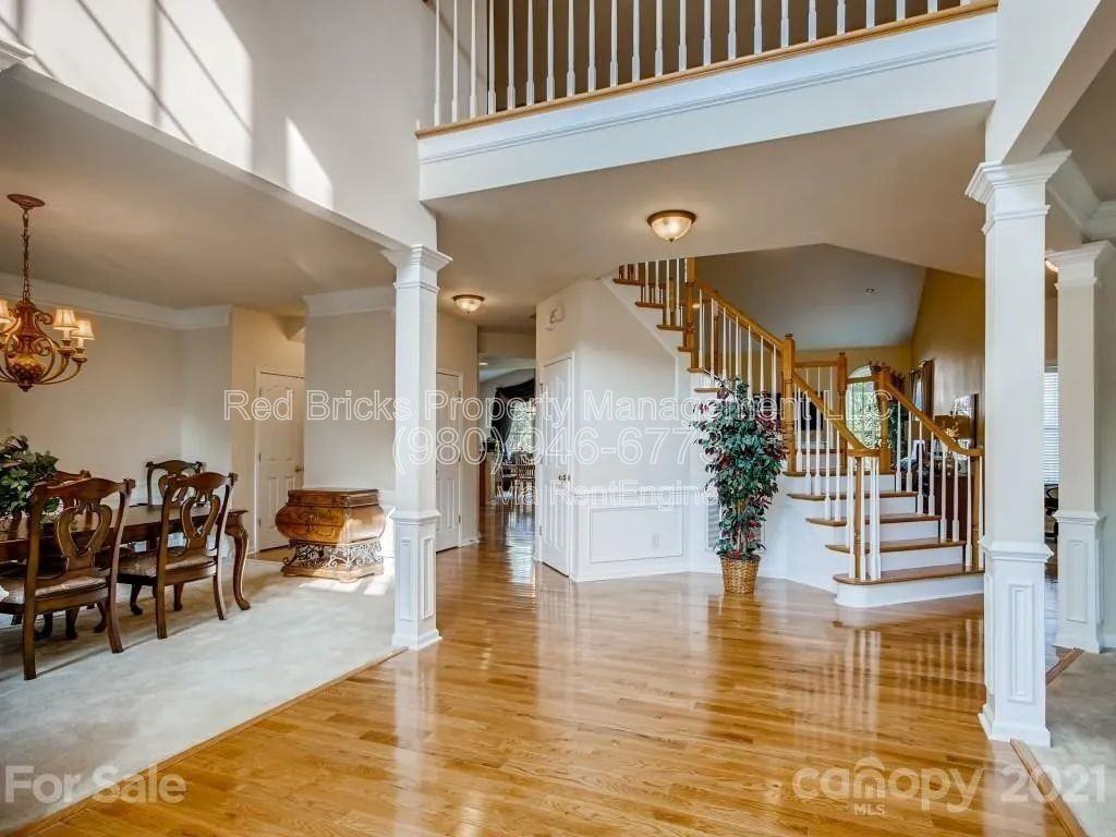 7939 Heatherstone Dr - Photo 5 of 28