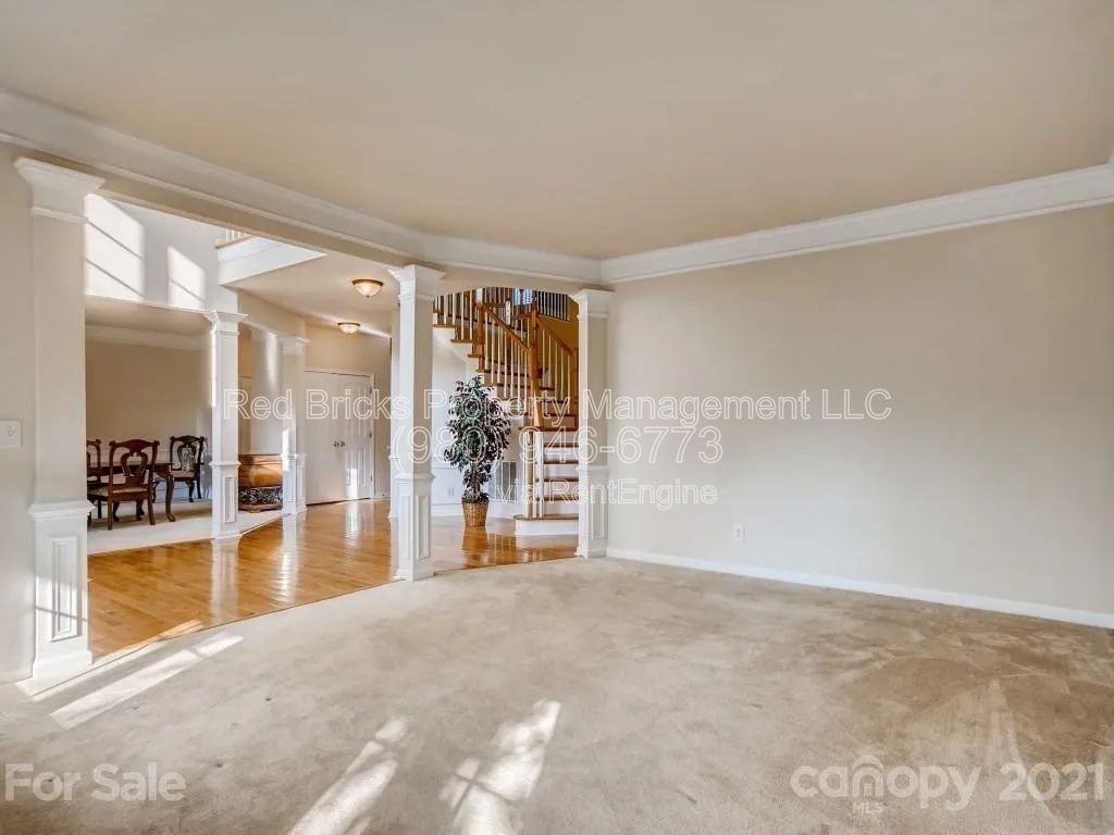 7939 Heatherstone Dr - Photo 6 of 28