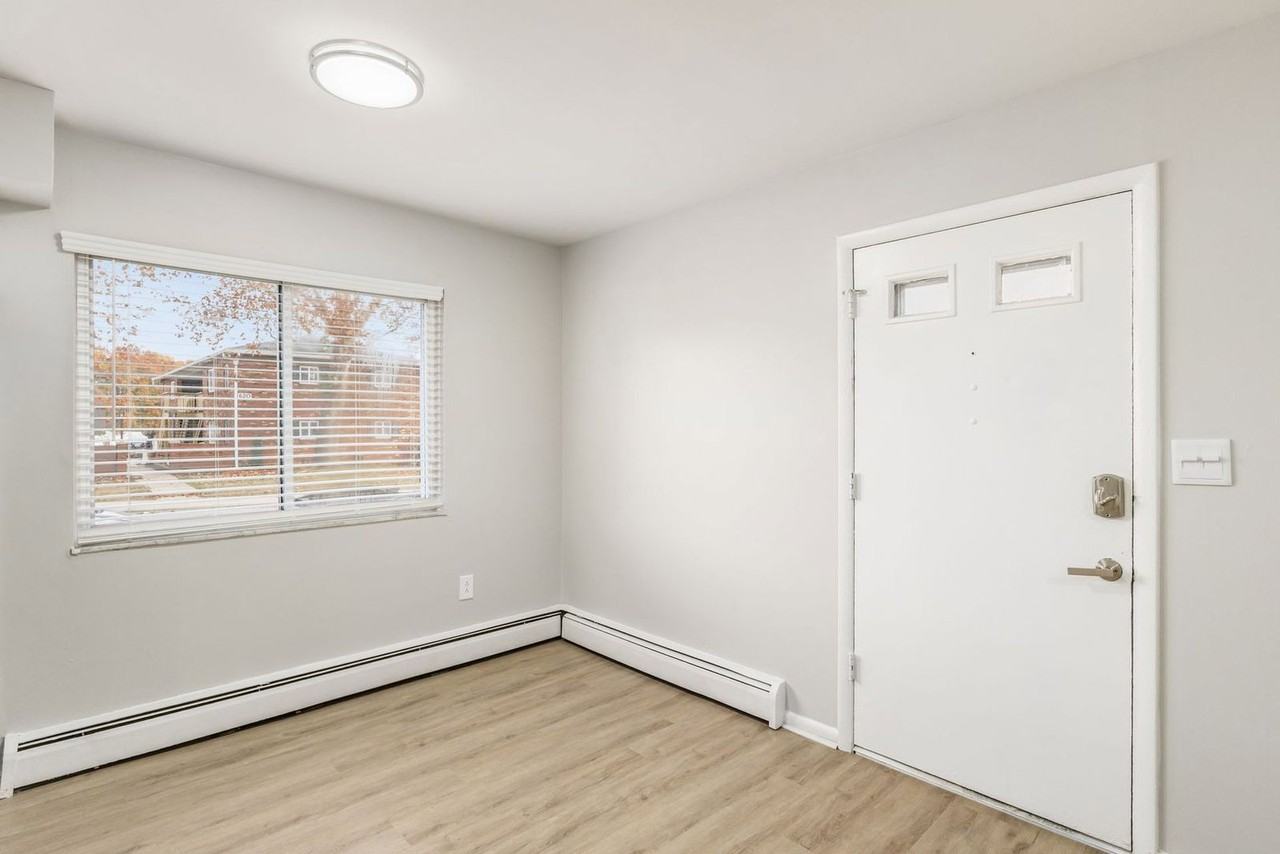 639 Riverview Dr #9 - Photo 7 of 21