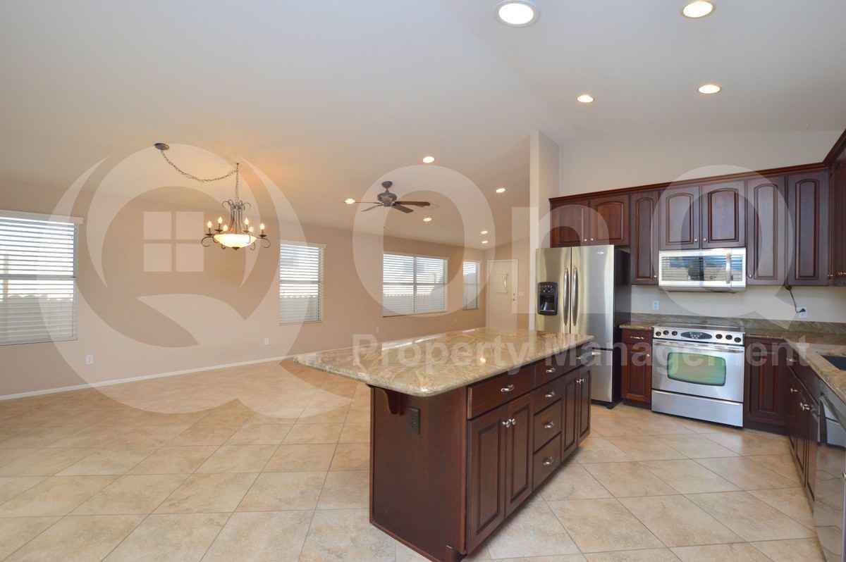 4734 E Charleston Ave - Photo 6 of 23