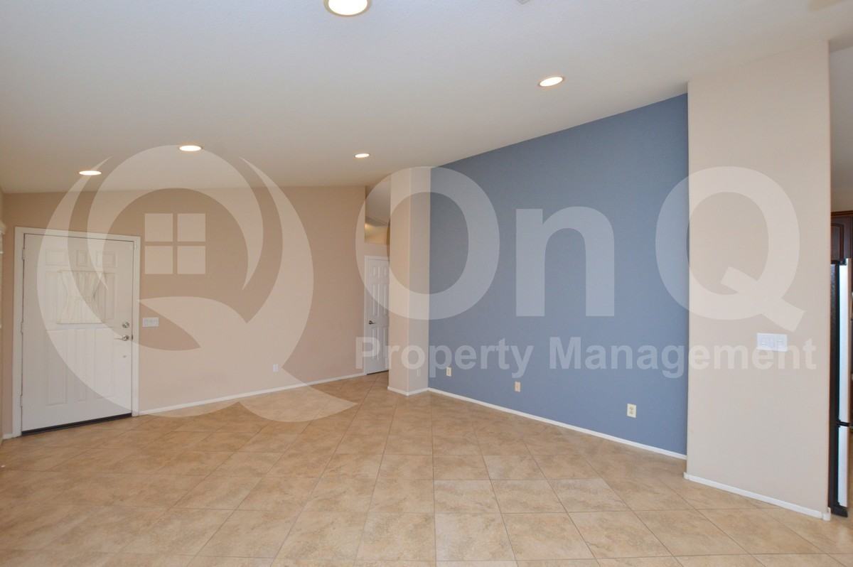 4734 E Charleston Ave - Photo 7 of 23