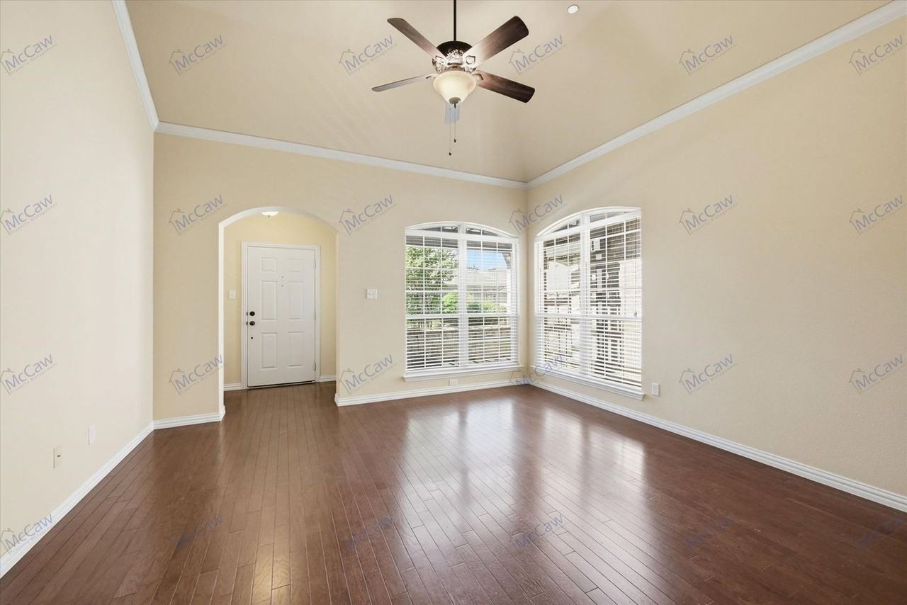 5629 Hummingbird Ln - Photo 2 of 20