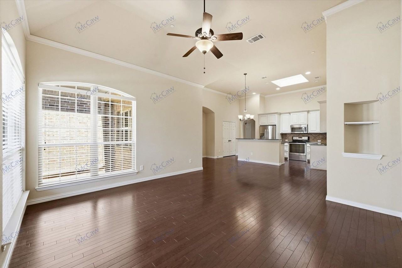 5629 Hummingbird Ln - Photo 3 of 20