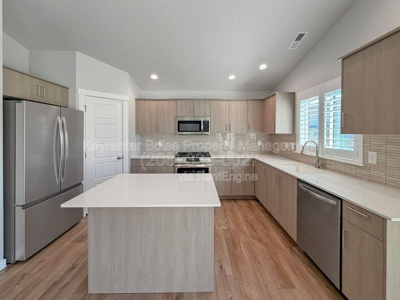 2415 N Silver Wolf Pl - Photo 4 of 20