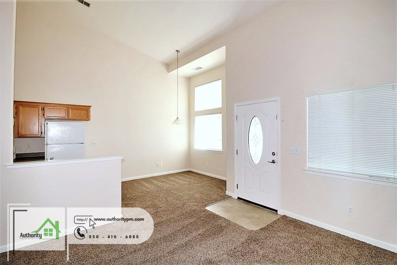 1294 Mighty Oak Ln #C - Photo 7 of 21