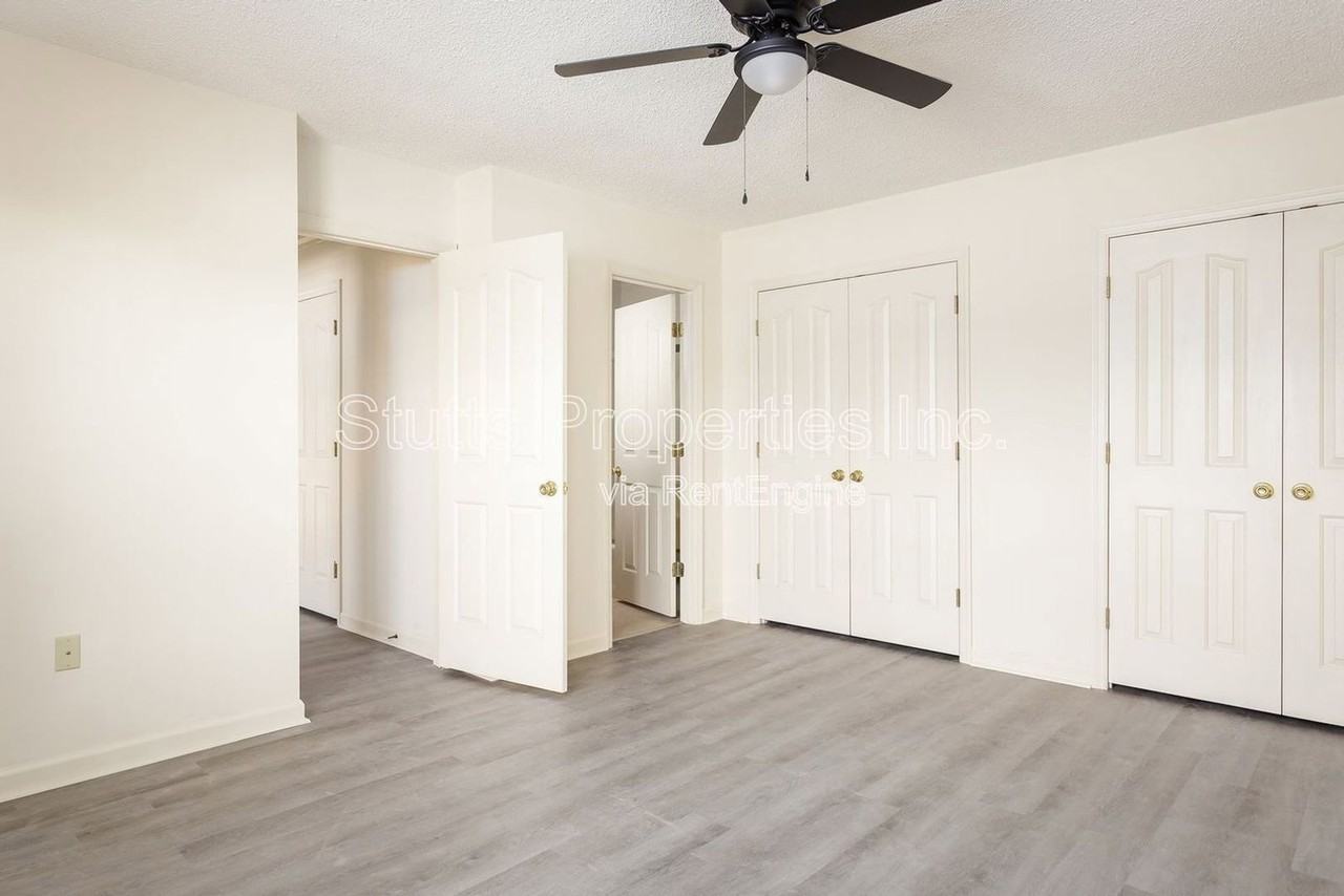 2424 Roberts Ln #K91 - Photo 6 of 12