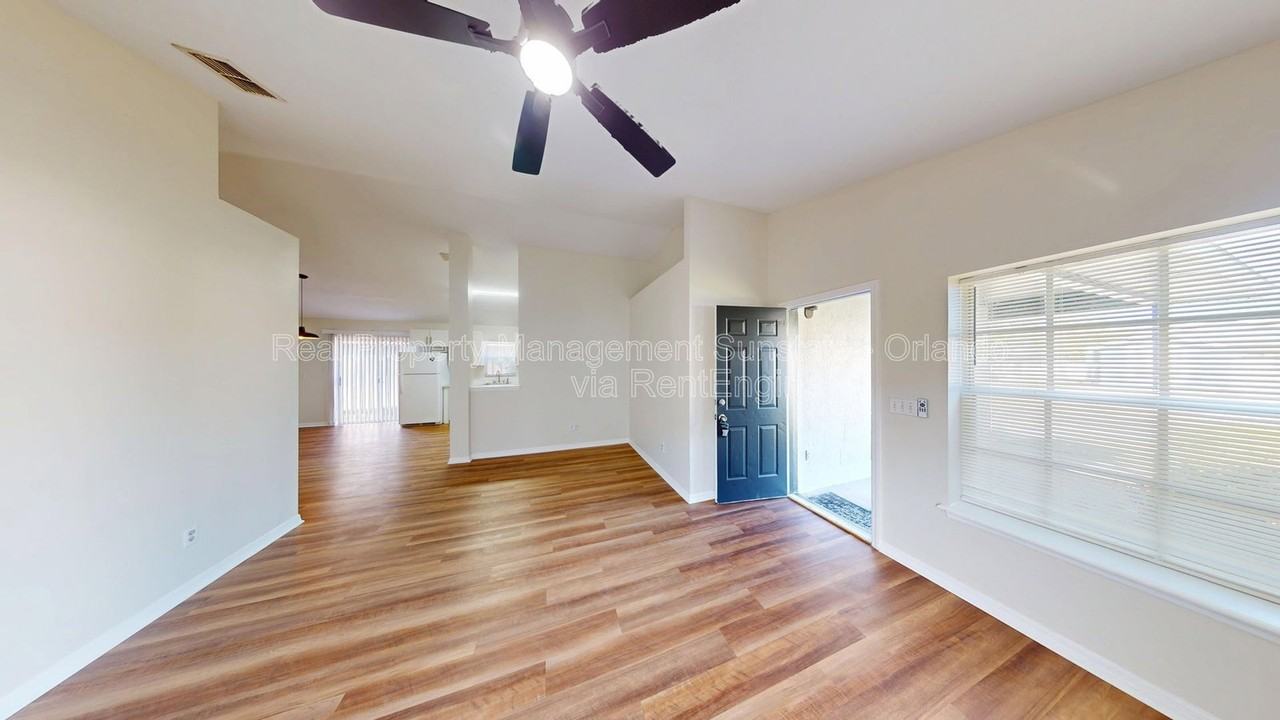 9719 Red Clover Ave - Photo 4 of 20