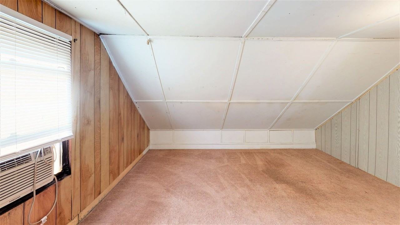 2358 Stratford Ave - Photo 6 of 14