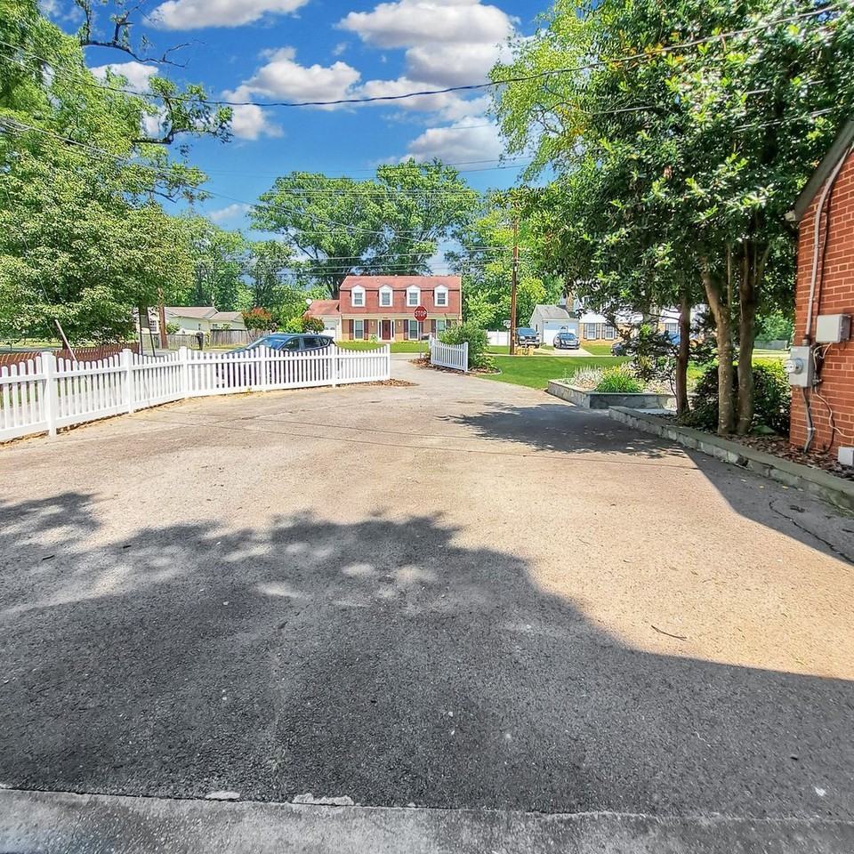 9201 Fort Foote Rd - Photo 4 of 50