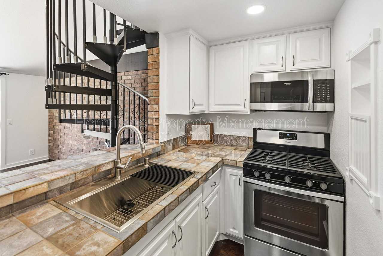 381 Orange Blossom - Photo 5 of 17