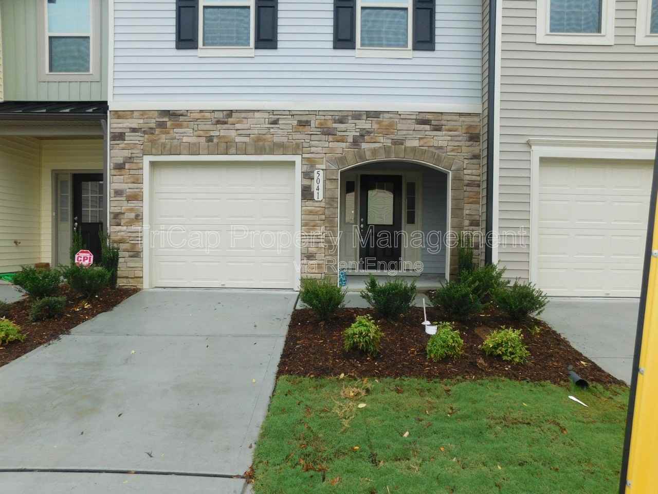 5041 Eagle Stone Ln - Photo 2 of 34