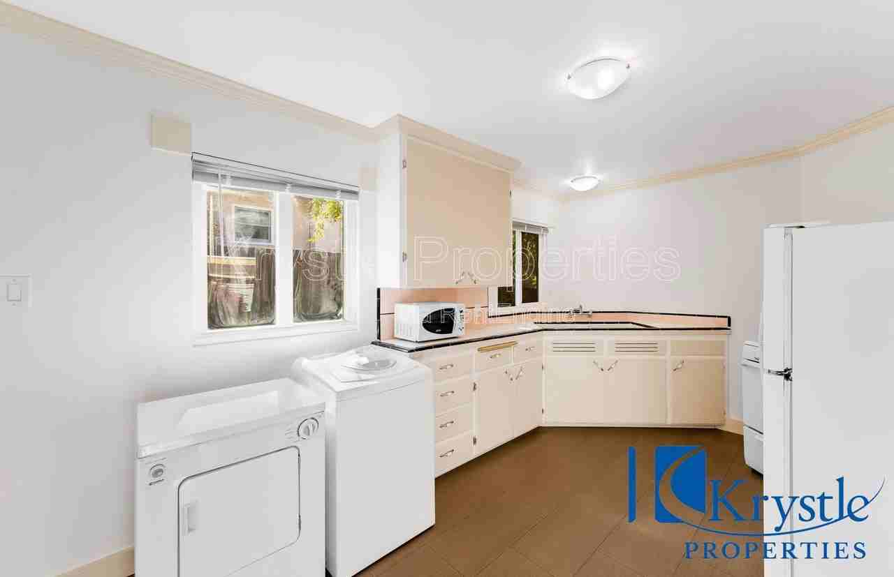 155 W I St #3 - Photo 2 of 16