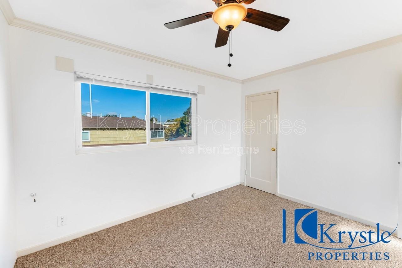 155 W I St #3 - Photo 6 of 16