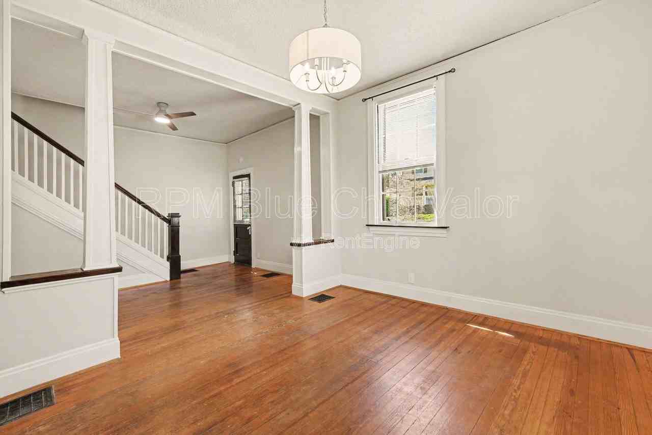 2220 Salvador St - Photo 5 of 24