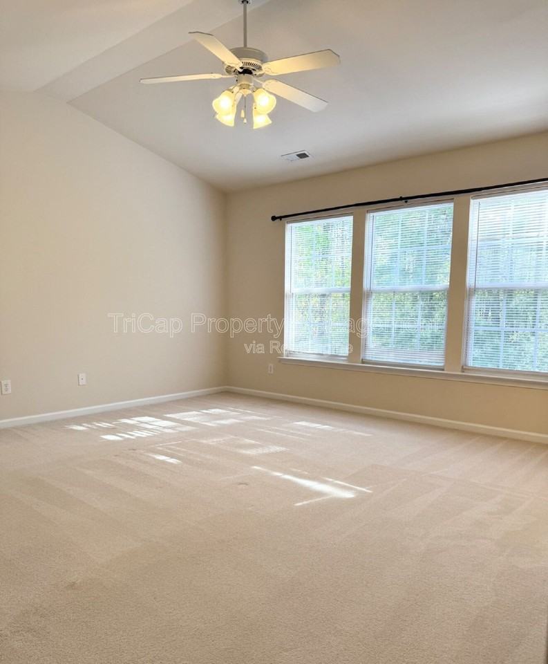 308 Willingham Rd - Photo 7 of 10