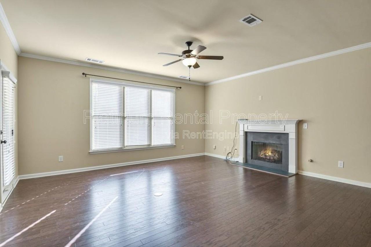 8270 Scuffle Bridge Ln - Photo 7 of 31