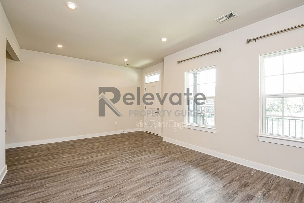 12330 Smith Grove Ct - Photo 7 of 29