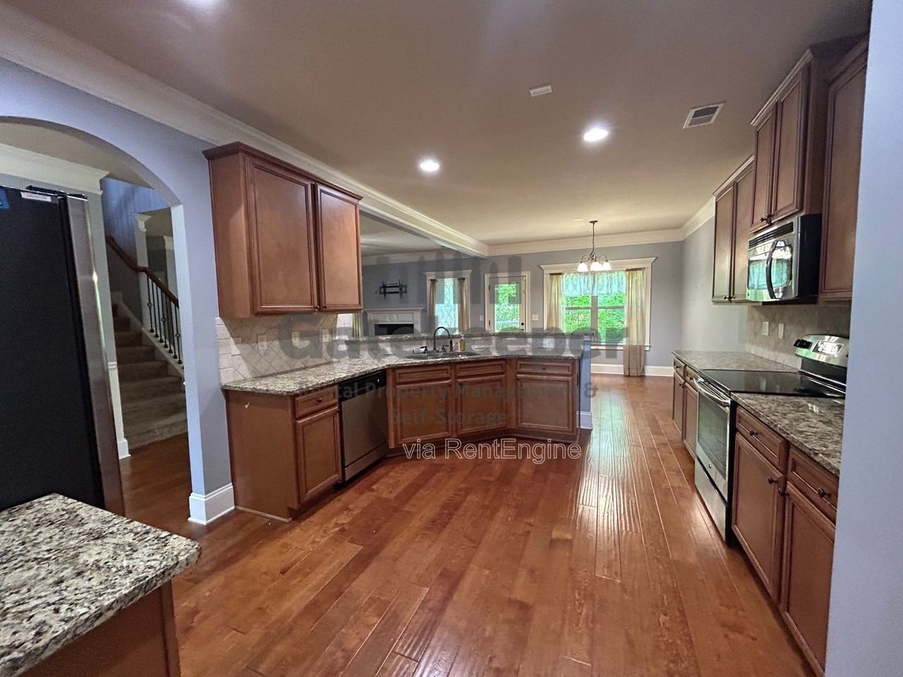 124 Village Pl - Photo 7 of 31