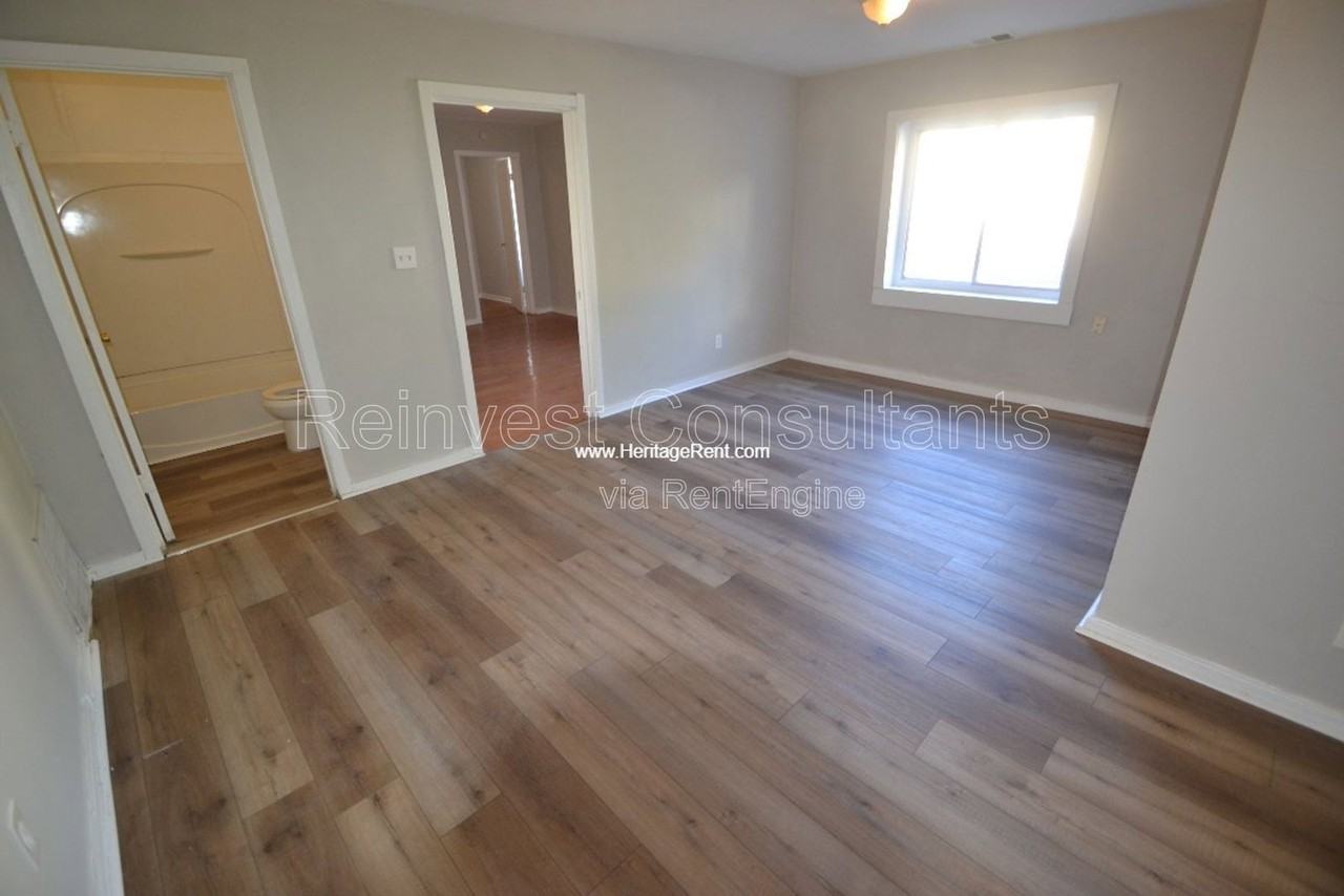 1788 Carll St - Photo 5 of 8