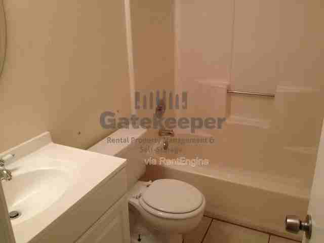 125 Elberta Dr - Photo 4 of 9