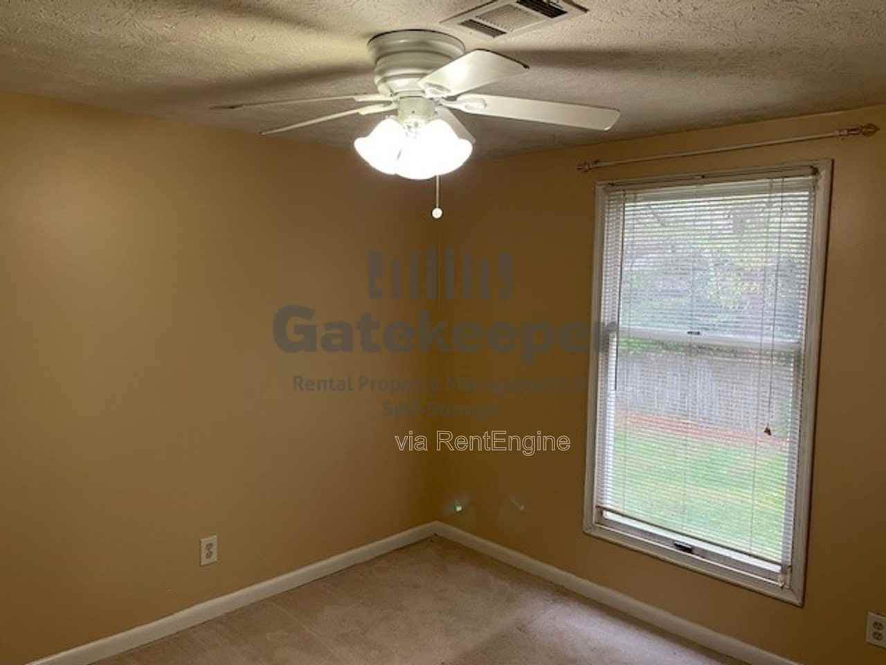 102 Cypress Ct - Photo 7 of 13