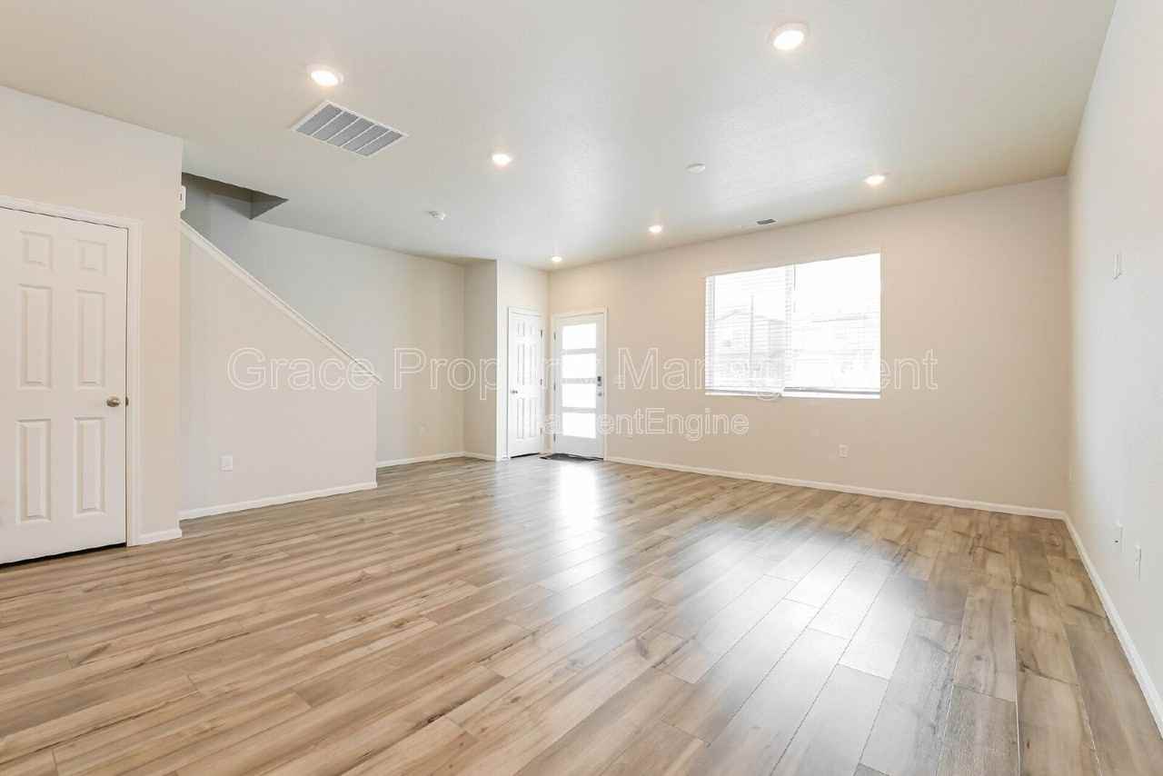 12232 Creamery St - Photo 5 of 26