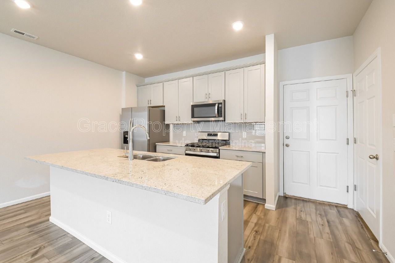 12232 Creamery St - Photo 7 of 26