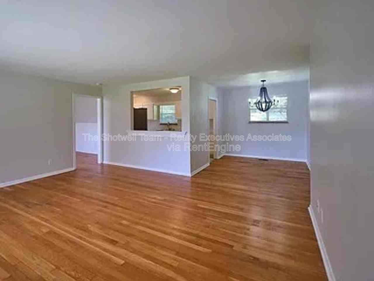 1005 Francis Rd - Photo 6 of 15