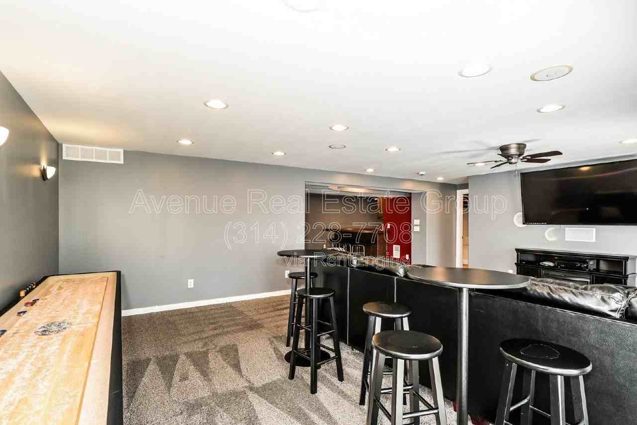 730 Sunset Ln - Photo 7 of 23