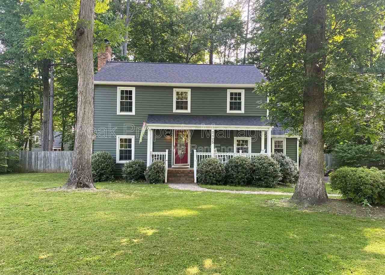 2425 Crowncrest Dr - Photo 2 of 2