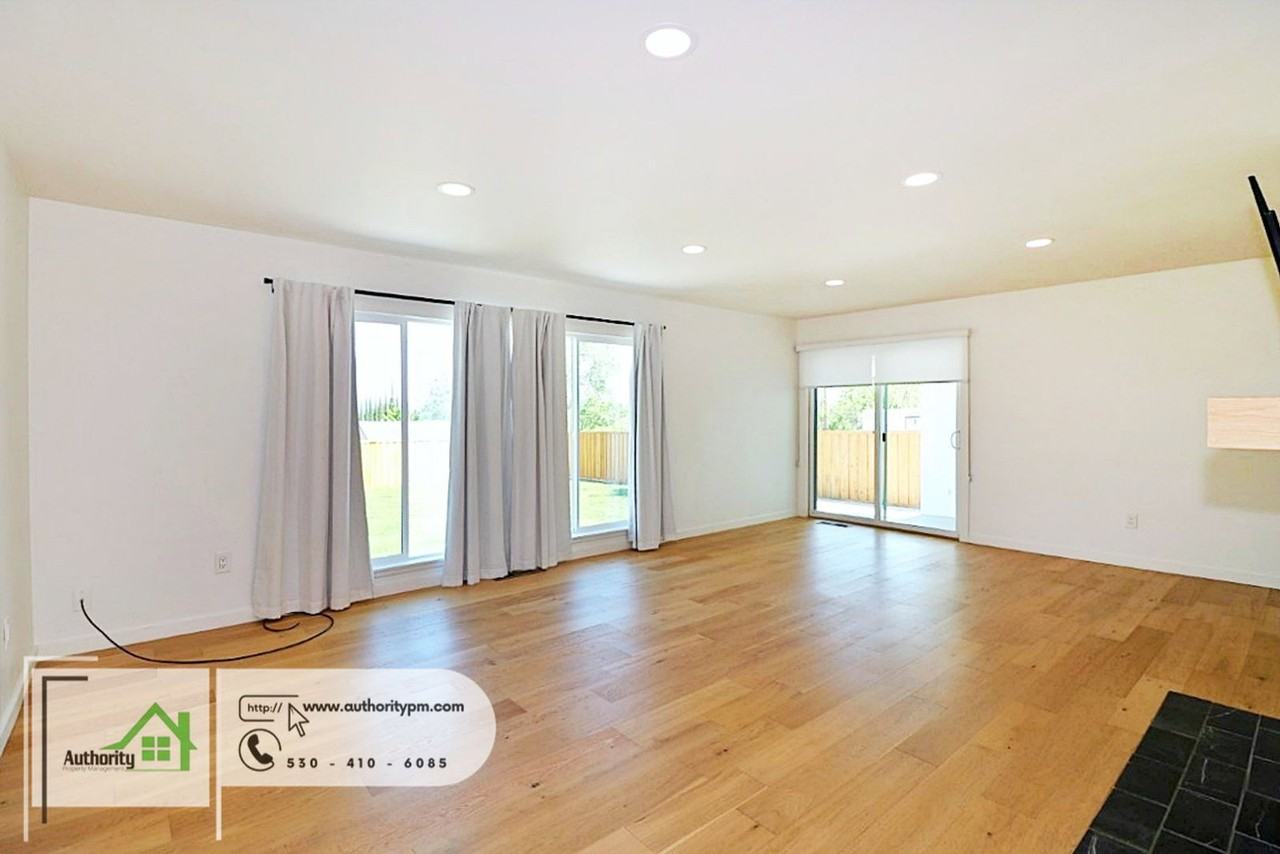 1225 Manzanita Hills Ave - Photo 4 of 27