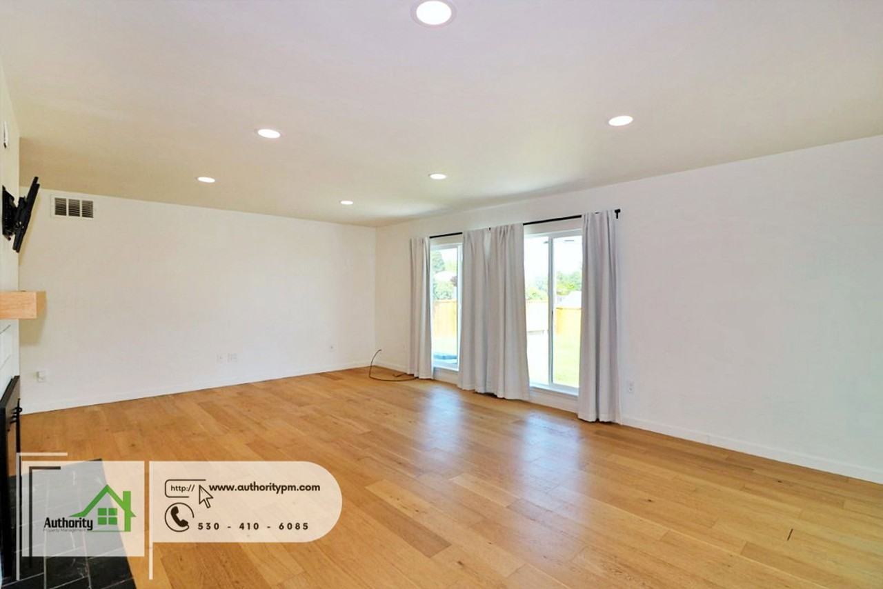 1225 Manzanita Hills Ave - Photo 7 of 27