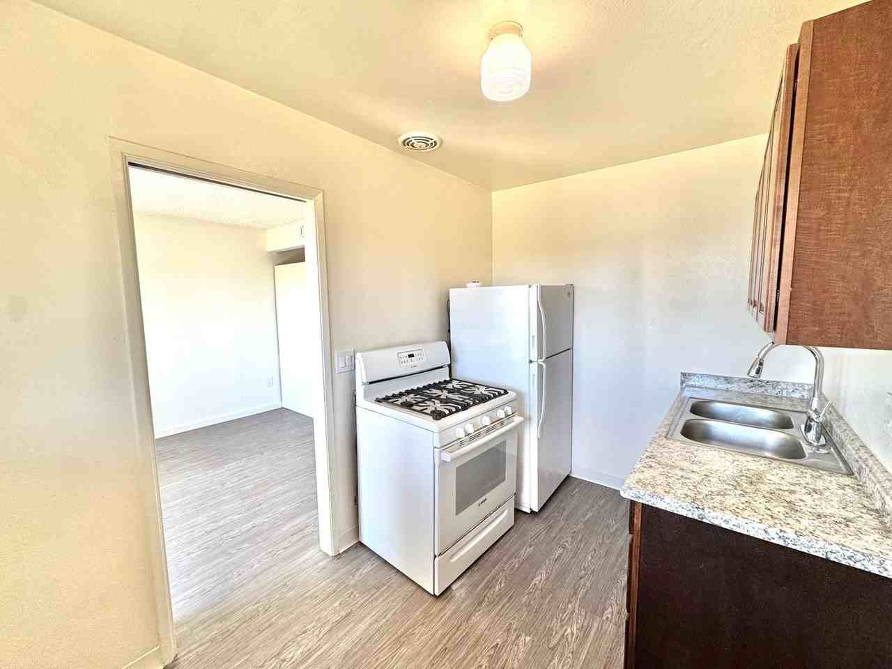 7821 Linda Vista Road - Photo 5 of 50