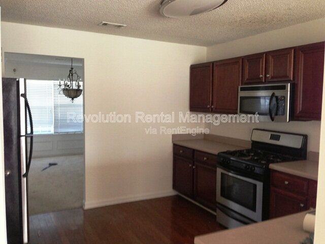 380 Othello Dr - Photo 6 of 20