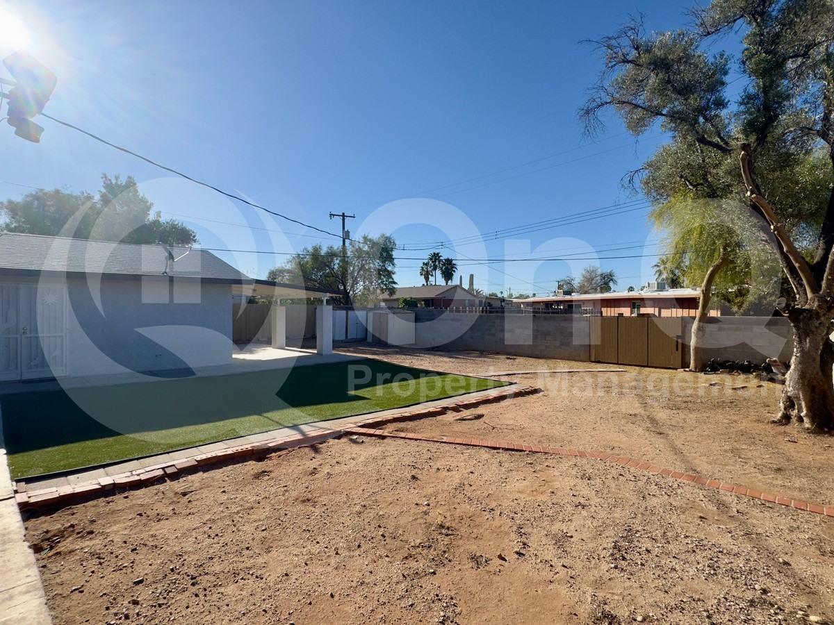 7312 E 20th St - Photo 6 of 11