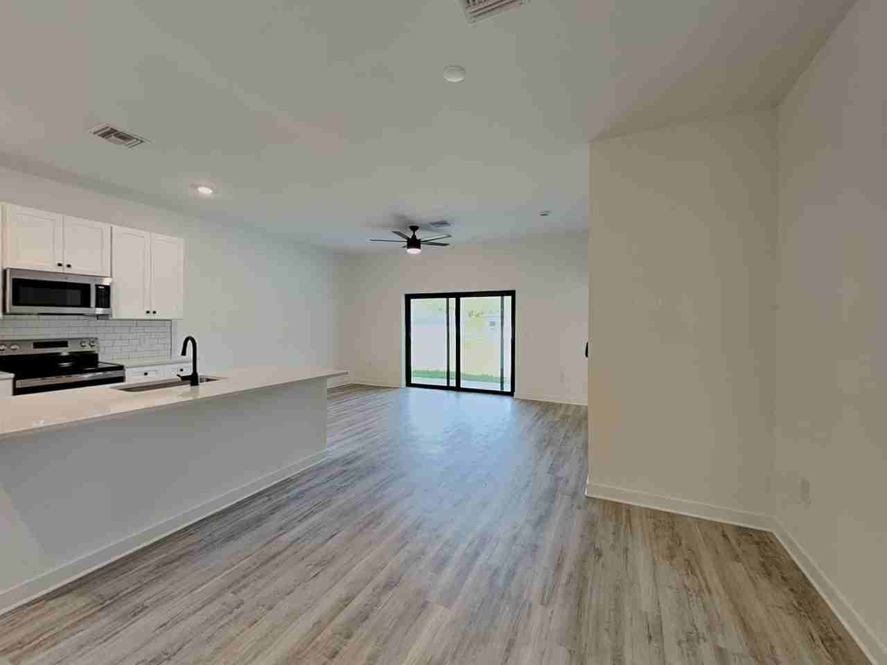 1125 Highlands Rd - Photo 6 of 35